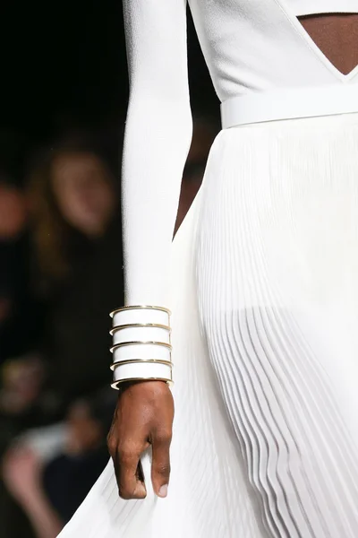 Look 3